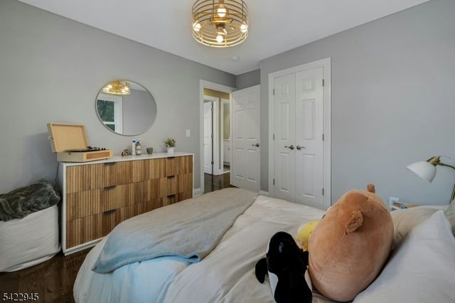 369 Chestnut St, Long Hill Twp., NJ 07980