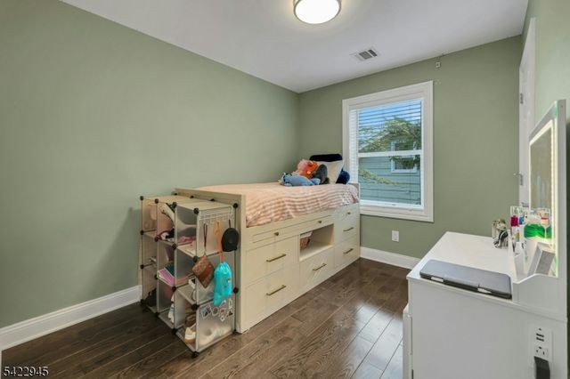 369 Chestnut St, Long Hill Twp., NJ 07980