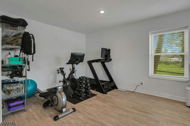 369 Chestnut St, Long Hill Twp., NJ 07980