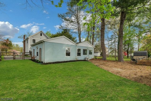 369 Chestnut St, Long Hill Twp., NJ 07980