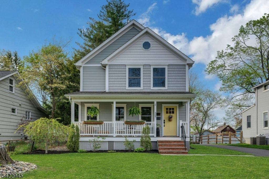 369 Chestnut St, Long Hill Twp., NJ 07980