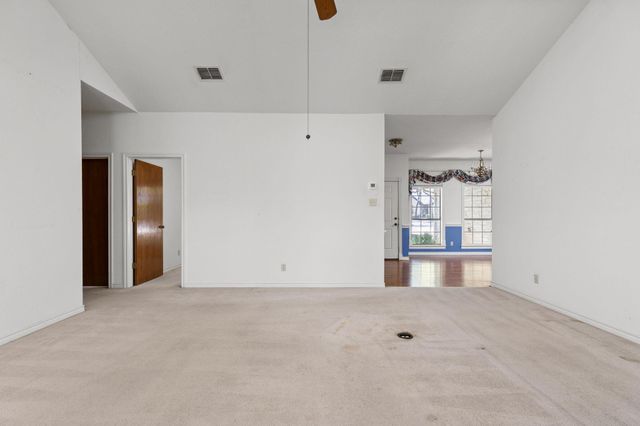 134 Canyon RD, Georgetown, TX 78628
