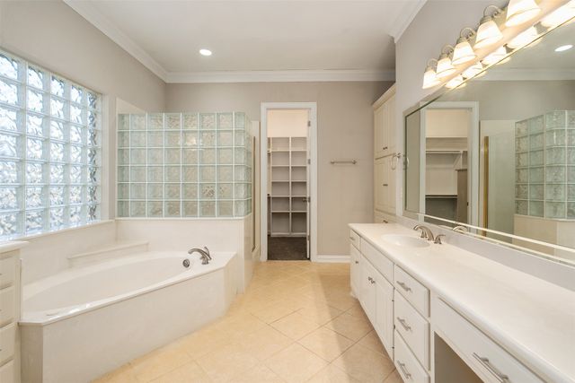 433 E Jess Hinton Road, Seven Points, TX 75143