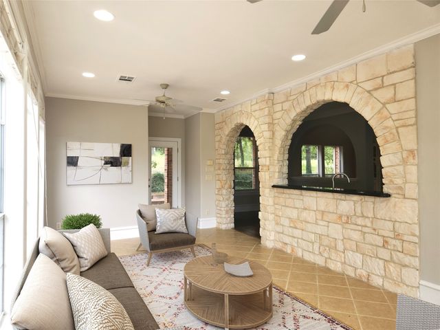 433 E Jess Hinton Road, Seven Points, TX 75143