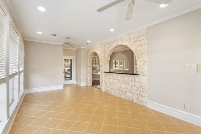 433 E Jess Hinton Road, Seven Points, TX 75143