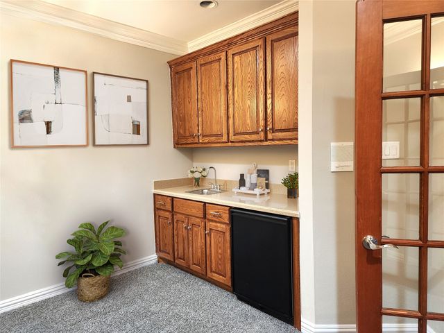 433 E Jess Hinton Road, Seven Points, TX 75143