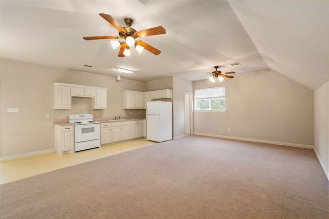 433 E Jess Hinton Road, Seven Points, TX 75143