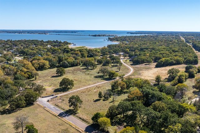 433 E Jess Hinton Road, Seven Points, TX 75143