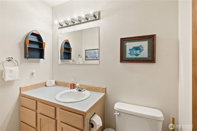741 Hawthorn Lane, Easton, WA 98925