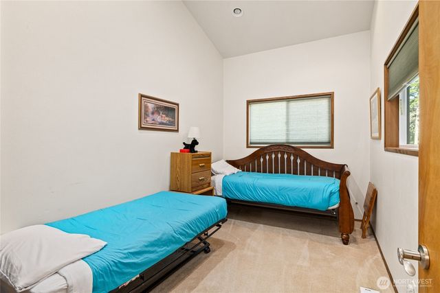 741 Hawthorn Lane, Easton, WA 98925