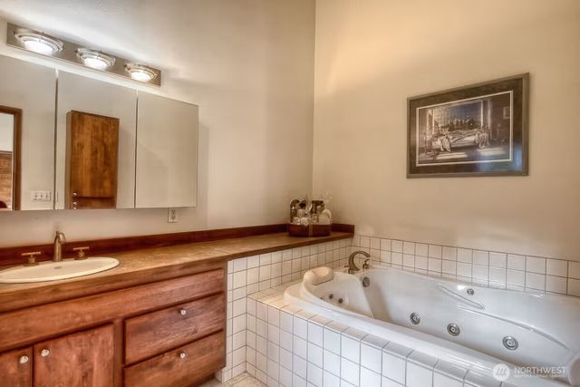 741 Hawthorn Lane, Easton, WA 98925