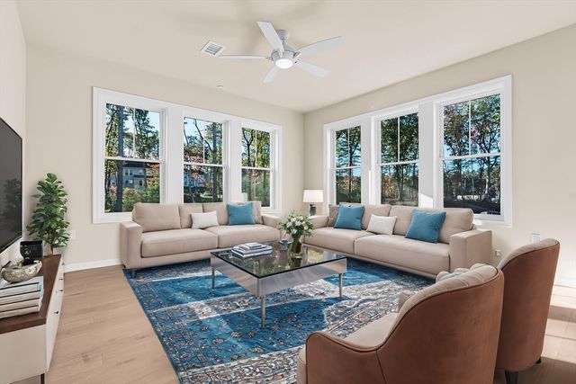 2 Winslow 201, Grafton, MA 01536