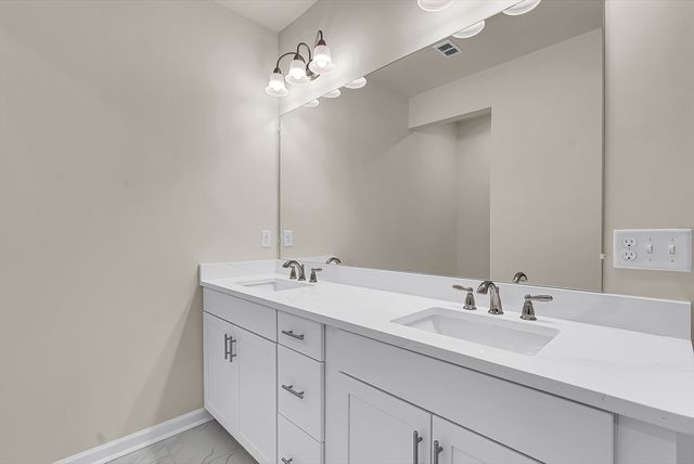 2 Winslow 201, Grafton, MA 01536