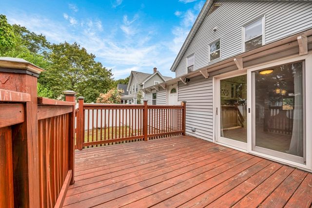 15 Sixth St, Leominster, MA 01453