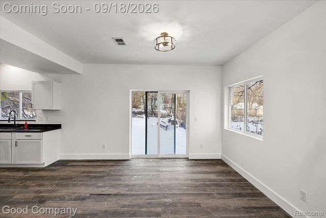 509 Bloomfield Avenue, Pontiac, MI 48341