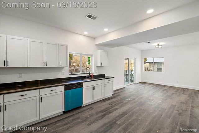 509 Bloomfield Avenue, Pontiac, MI 48341