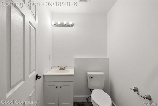 509 Bloomfield Avenue, Pontiac, MI 48341