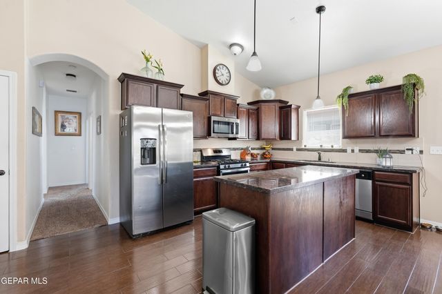 14241 RUSS LEACH Avenue, El Paso, TX 79938