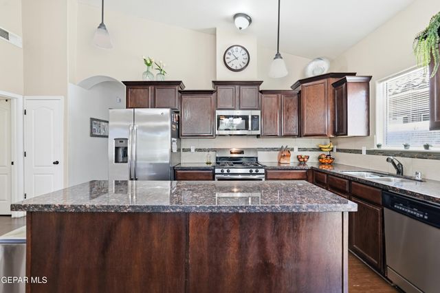 14241 RUSS LEACH Avenue, El Paso, TX 79938