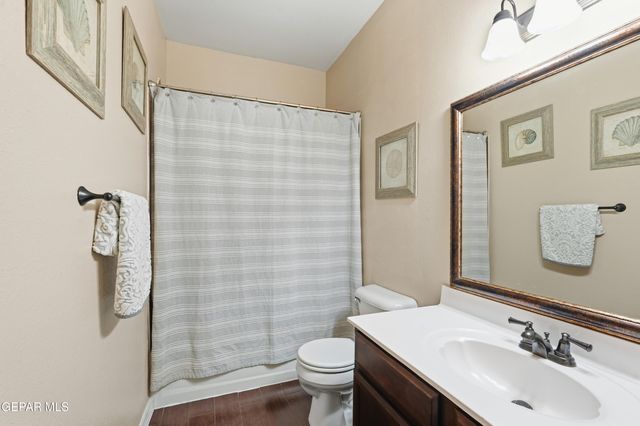 14241 RUSS LEACH Avenue, El Paso, TX 79938