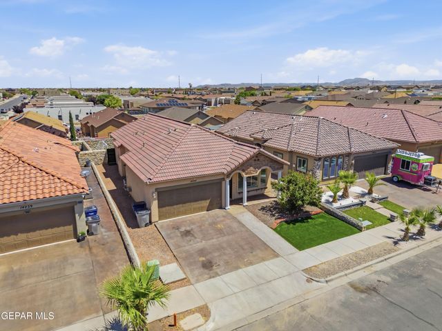 14241 RUSS LEACH Avenue, El Paso, TX 79938