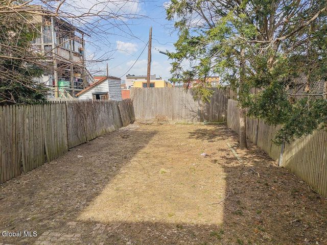 321 Washington Avenue, Albany, NY 12206