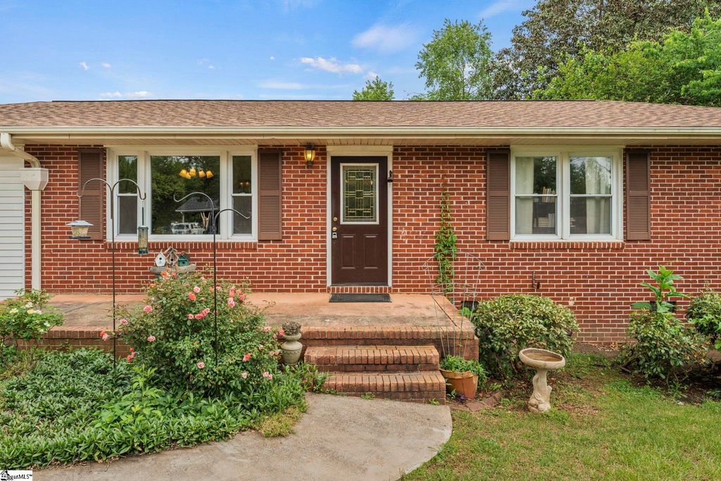 105 Pueblo Drive, Greenville, SC 29617