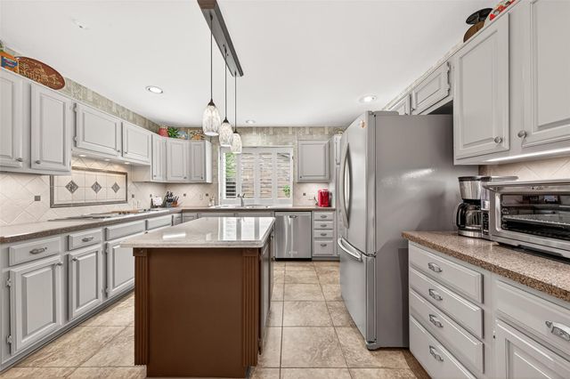 303 Longview Drive, Sugar Land, TX 77478