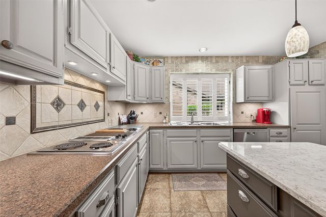 303 Longview Drive, Sugar Land, TX 77478