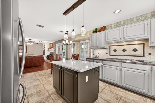 303 Longview Drive, Sugar Land, TX 77478