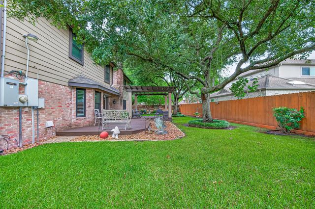 303 Longview Drive, Sugar Land, TX 77478
