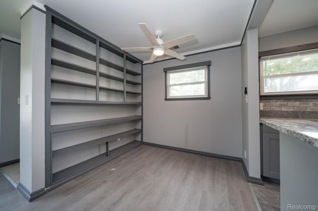905 Sprague Avenue, Madison Heights, MI 48071