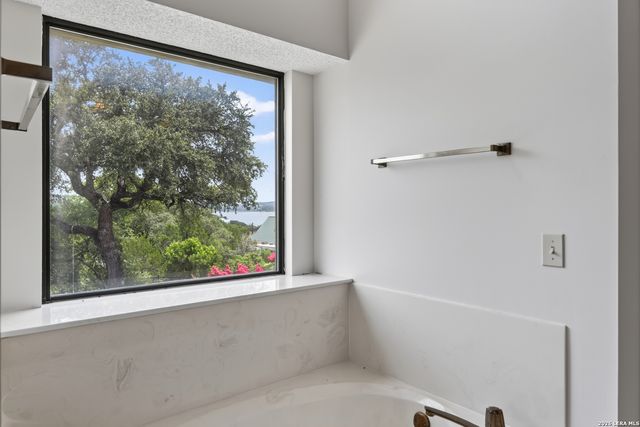 1256 HIGHLAND TERRACE DR, Canyon Lake, TX 78133