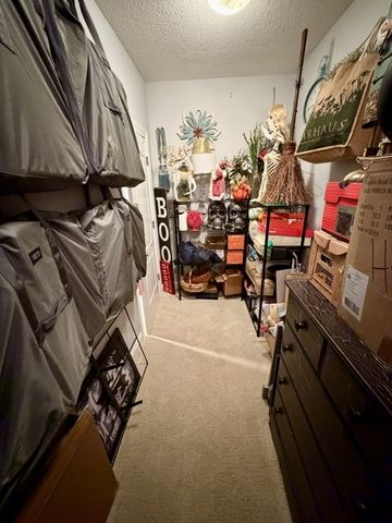 4 Sandstone Court, Le Claire, IA 52753