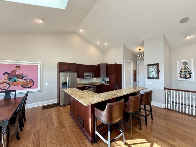 4 Sandstone Court, Le Claire, IA 52753