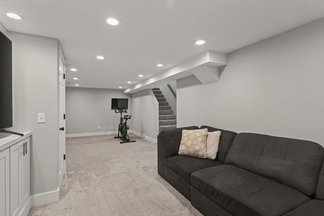 2852 Colorado Avenue S, Saint Louis Park, MN 55416