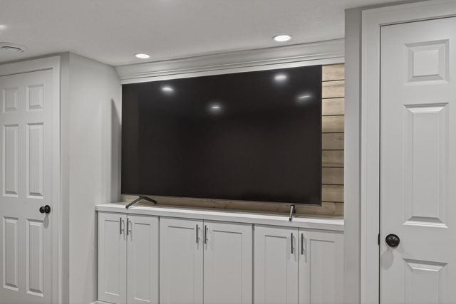 2852 Colorado Avenue S, Saint Louis Park, MN 55416