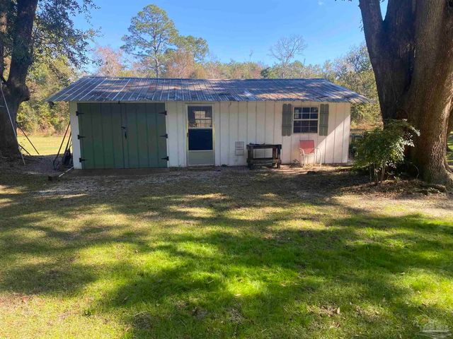 3372 Childers St, Milton, FL 32583