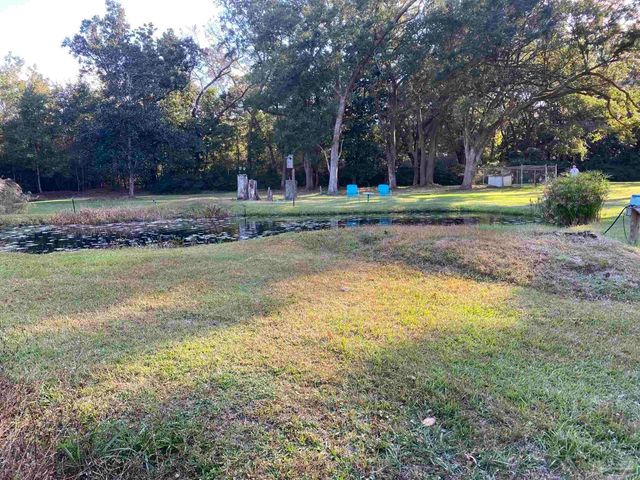 3372 Childers St, Milton, FL 32583