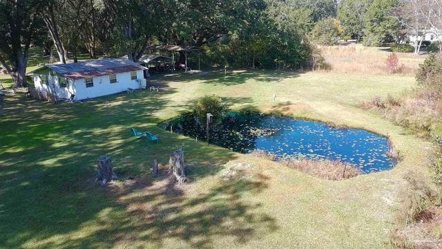 3372 Childers St, Milton, FL 32583