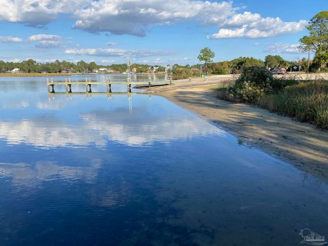 3372 Childers St, Milton, FL 32583