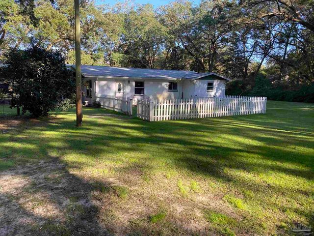 3372 Childers St, Milton, FL 32583