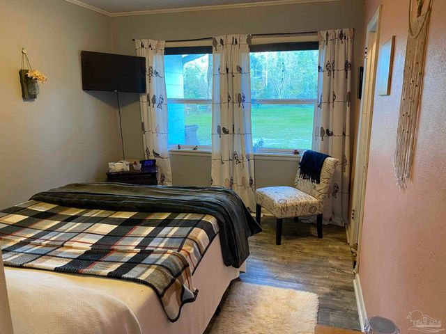 3372 Childers St, Milton, FL 32583