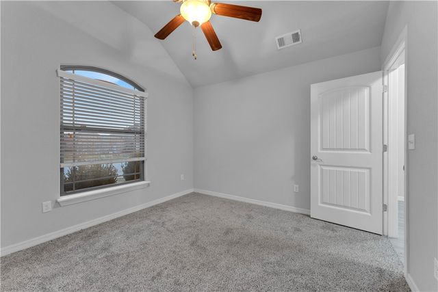 407 W Gillian Avenue, Rogers, AR 72758