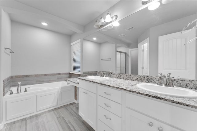 407 W Gillian Avenue, Rogers, AR 72758