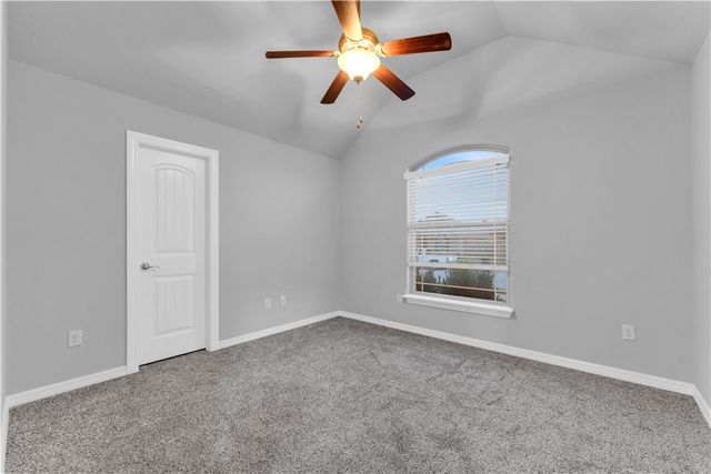 407 W Gillian Avenue, Rogers, AR 72758