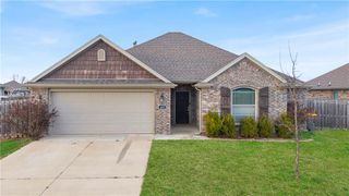 407 W Gillian Avenue, Rogers, AR 72758