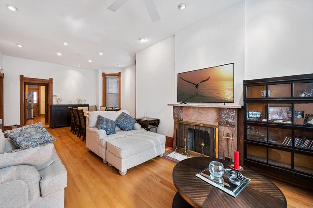 3619 N Janssen Avenue 1, Chicago, IL 60613