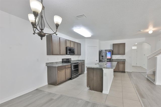 5461 MAGDALENE WAY, Zephyrhills, FL 33541