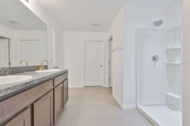 5461 MAGDALENE WAY, Zephyrhills, FL 33541